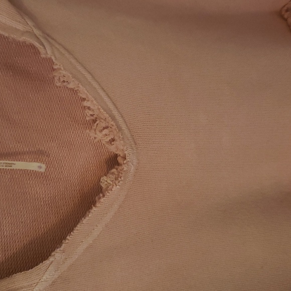 Free people oversized hooded pink sweater.  Xtra small - Picture 4 of 6